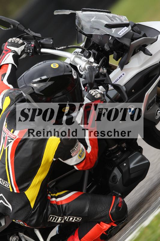 /Archiv-2022/68 13.10.2022 Speer Racing ADR/Freies Fahren rot und gelb/32